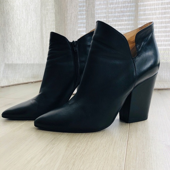 Leather ankle boots - Picture 3 of 5